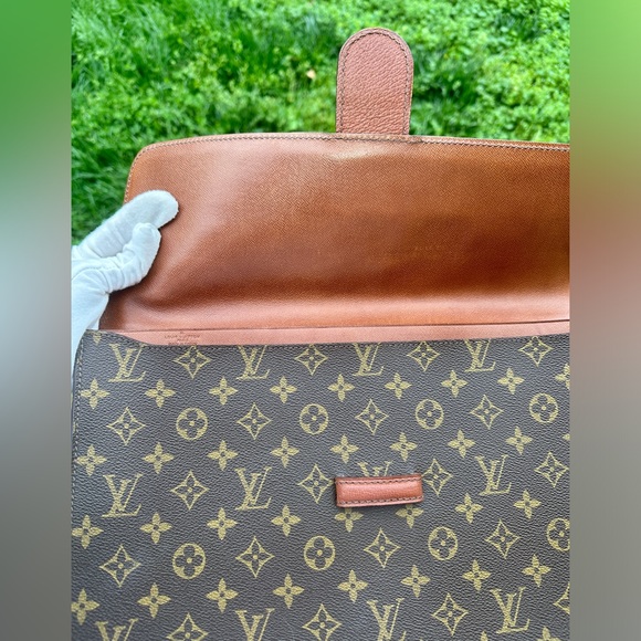 LV Ministre Document Computer Pouche Case Monogram Canvas w/ COA Louis Vuitton - Picture 6 of 16